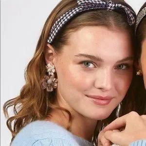 Lele Sadoughi Bardot Ribbed Slim Headband - NWT Amazon.com: Lele Sadoughi Women main image 4
